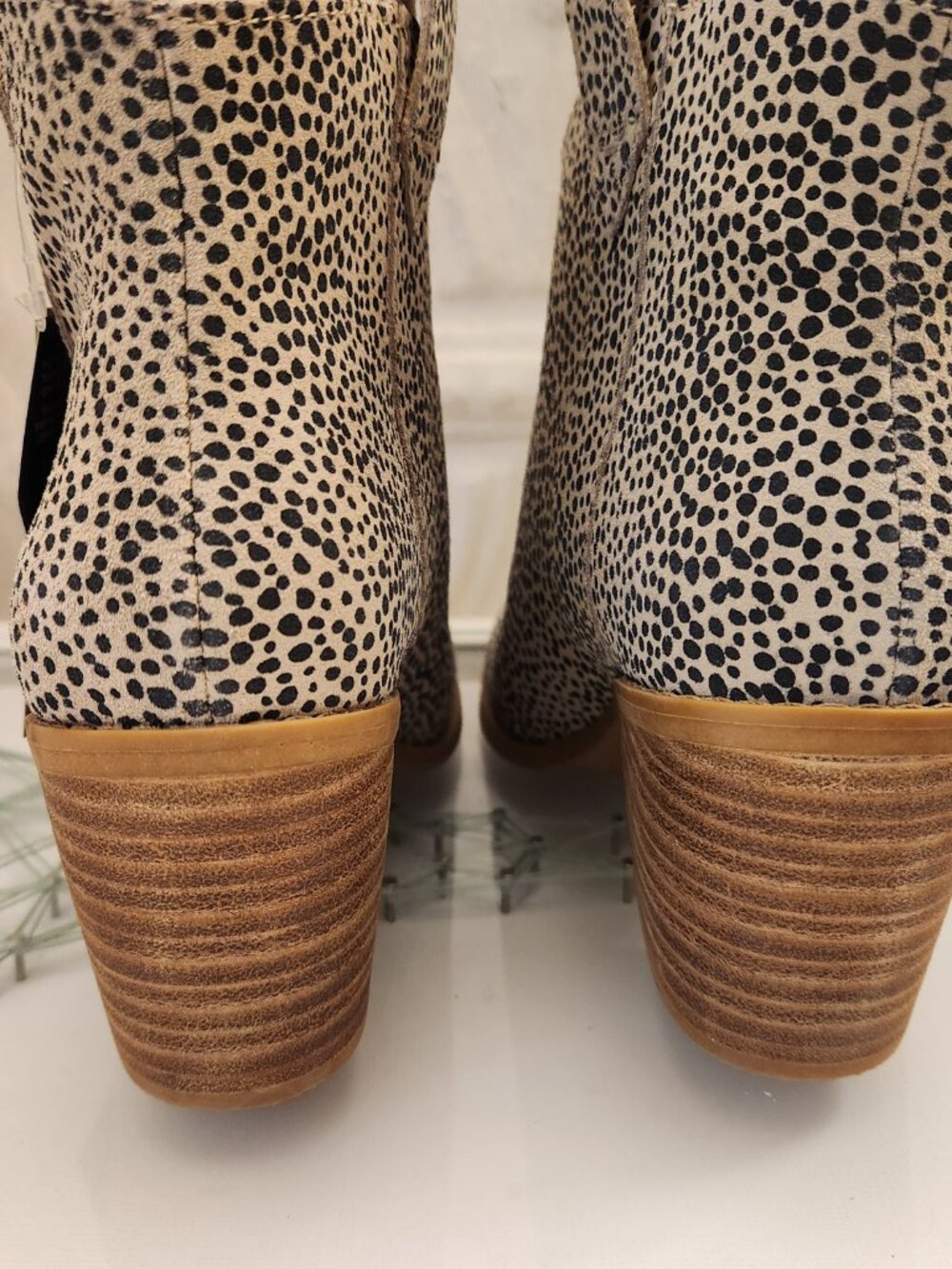 TOMS "Constance" Macadamia Mini Cheetah Suede feel Boots. NIB. Size 7 - Picture 9 of 13